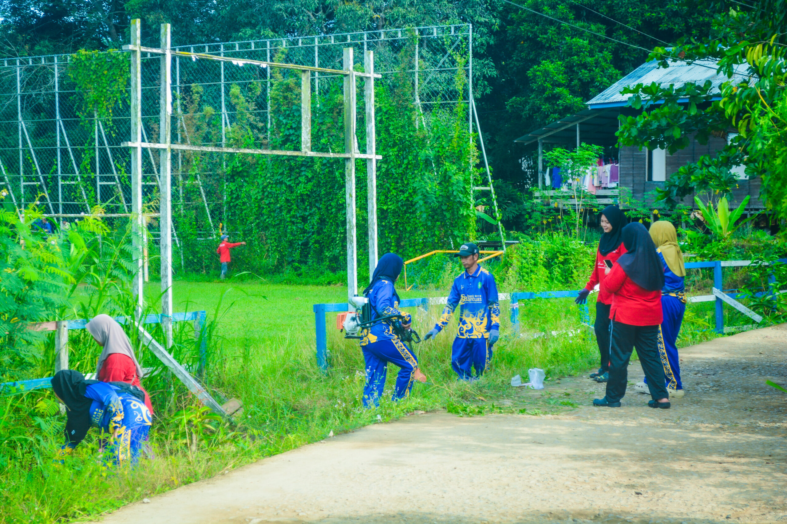 PEMDES SELERONG KEMBALI LAKSANAKAN GOTONG ROYONG JUM’AT BERSIH BULAN MEI 2026